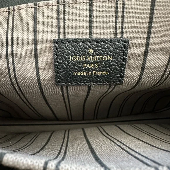 Louis Vuitton Métis Shoulder Bag - Picture 3 of 10